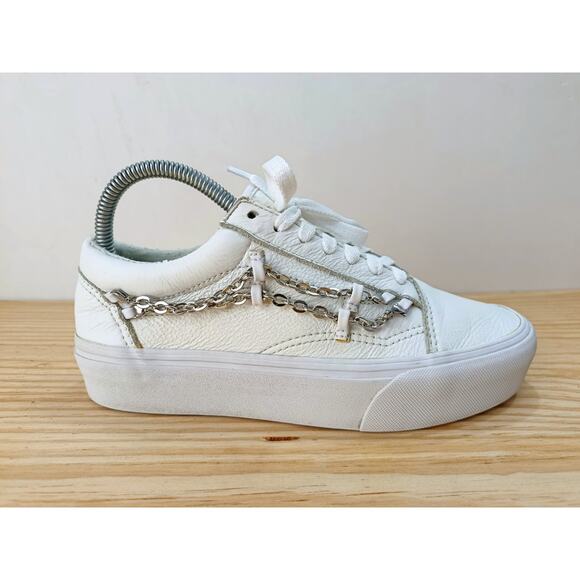 Vans Old Skool Platform  Vans Old Skool Platform Chain White Leather Women’s 7.5 Men’s 6.0 VN0A3BU2TL